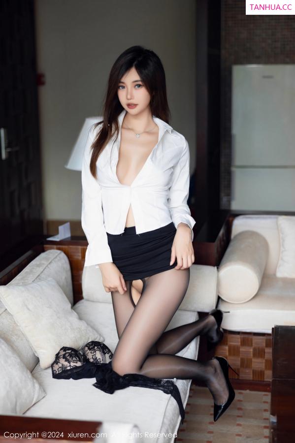綺裡嘉 绮里嘉 [XiuRen]高清写真图 2024.02.02 No.8053 绮里嘉ula 黑丝美腿第76张图片